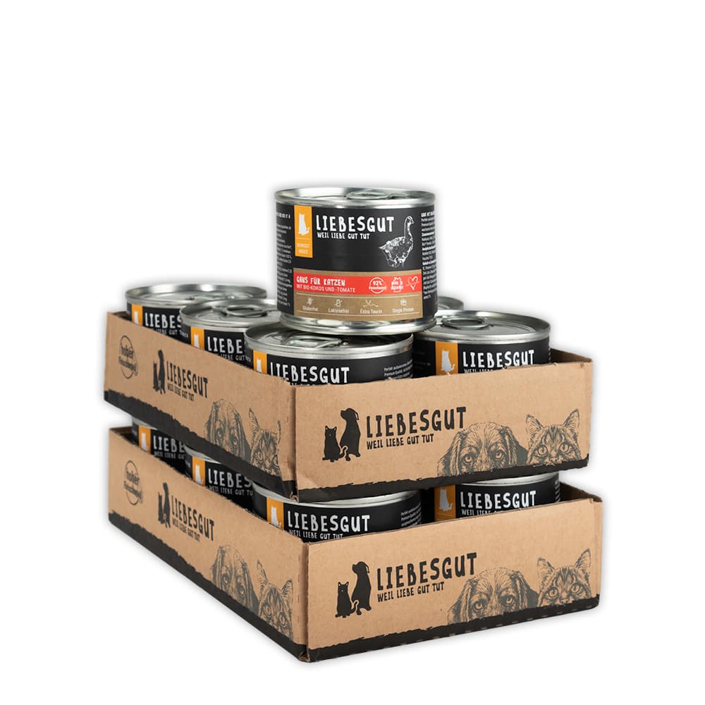 Bio-Gans mit Bio-Kokosflocken und Bio-Tomate