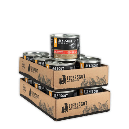 Bio-Gans mit Bio-Kokosflocken und Bio-Tomate